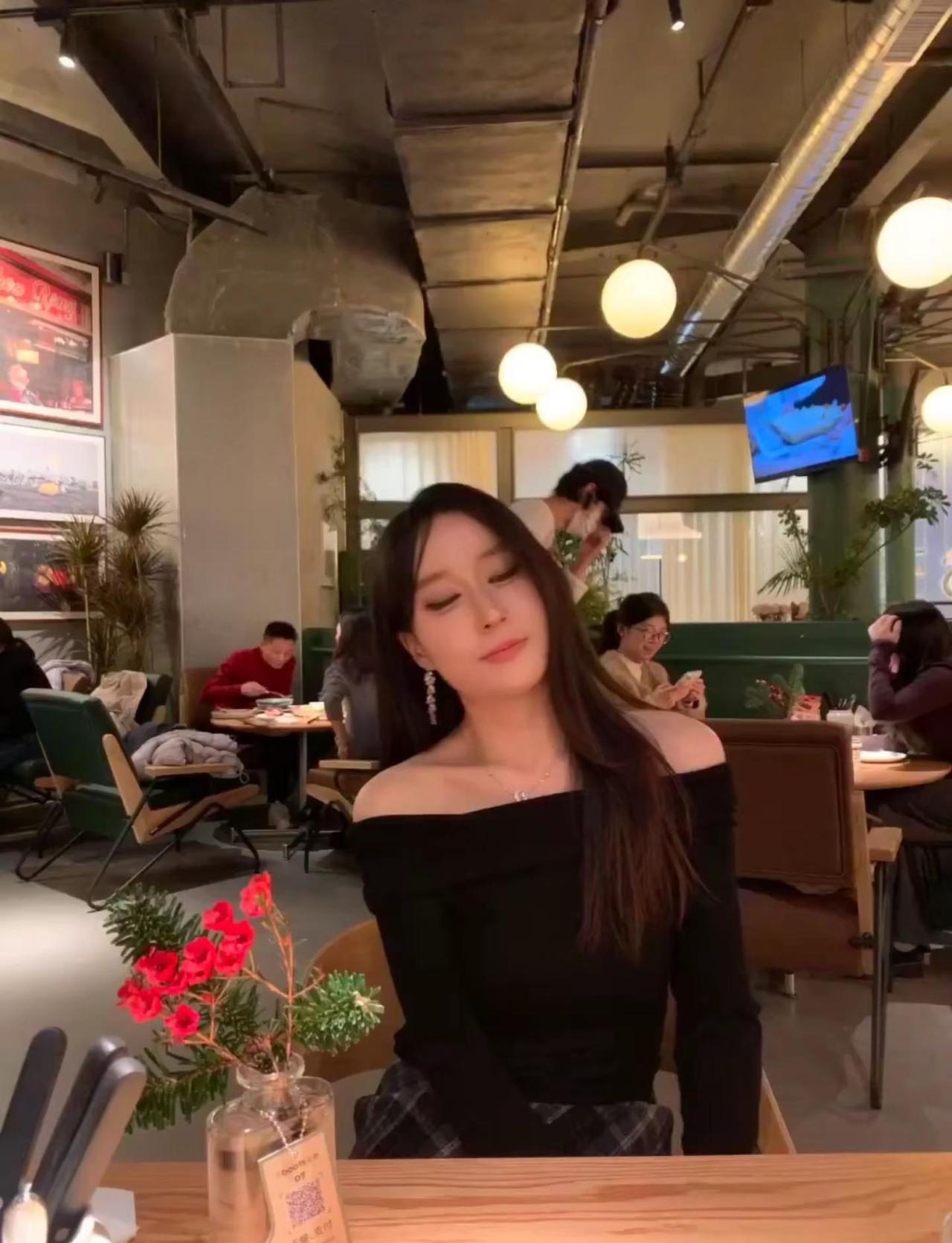 今天也是sunny day 我不只一面 韩彩英氛围感大片 jennie的穿搭风格