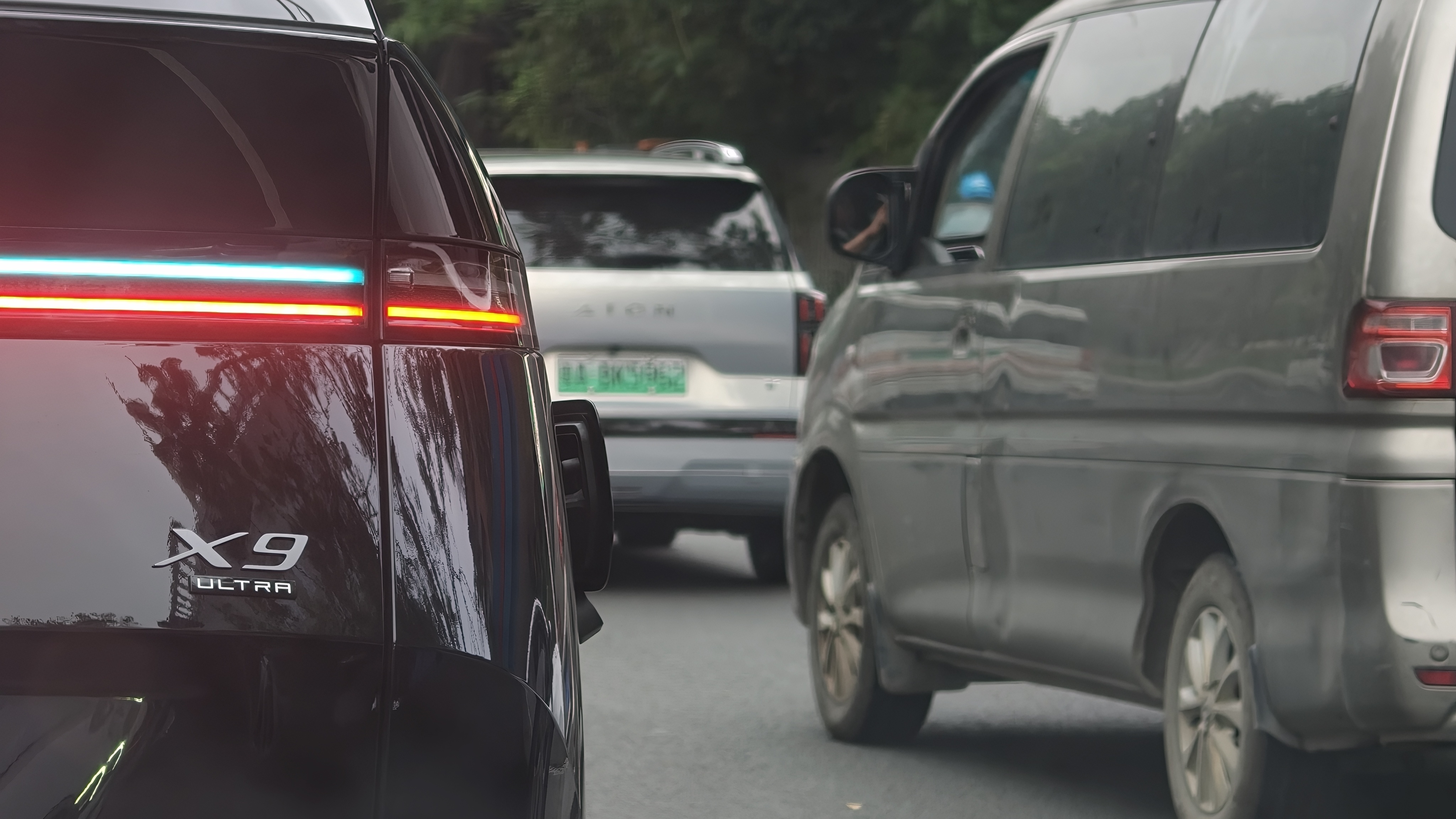 开车强迫症，总是希望能直接下车帮他把这个盖给关了