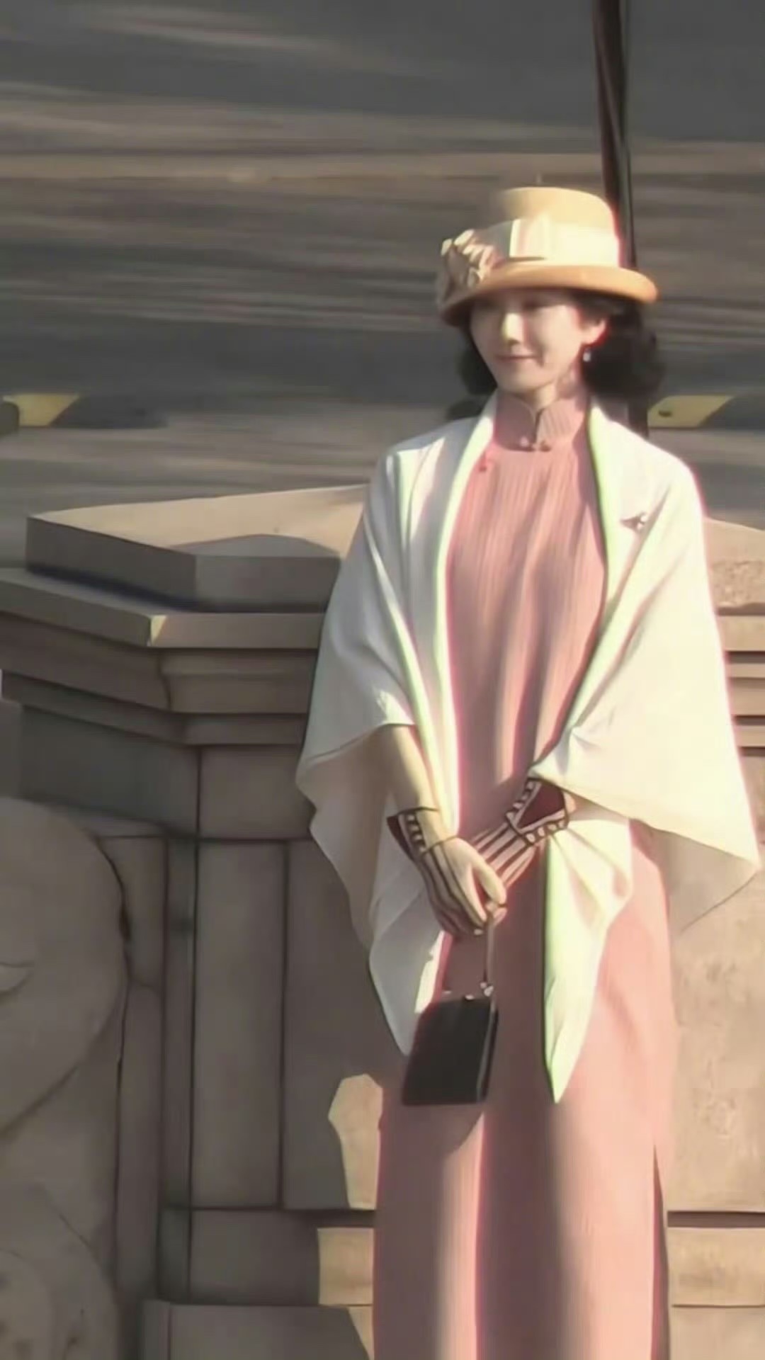 《千里江山图》这个造型很美哎。 风那么一吹。 很灵 