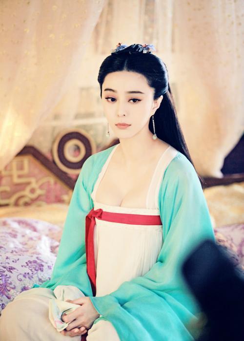 李世民和武媚娘到底有没有“同房”过？新旧唐书全都讳莫如深，史学界也吵了千年！真正