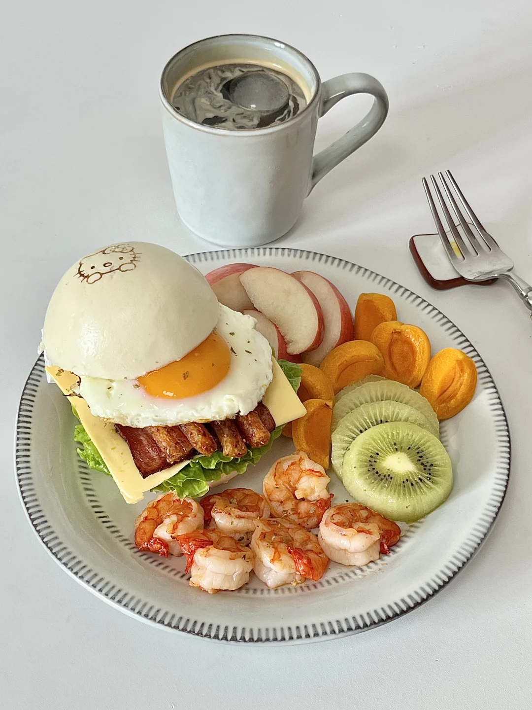 元气早餐 |煎蛋辣条馒头三明治🥪冰美式☕
