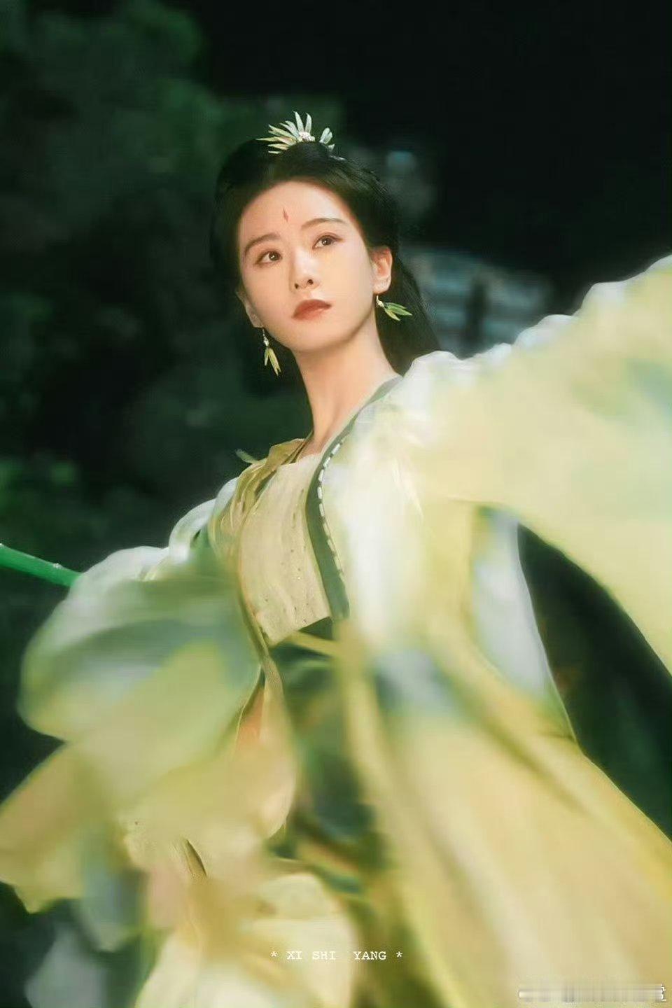 刘诗诗一镜到底打戏刘诗诗打戏非常丝滑，观看她的打戏就好像一场视觉盛宴，美的让人移