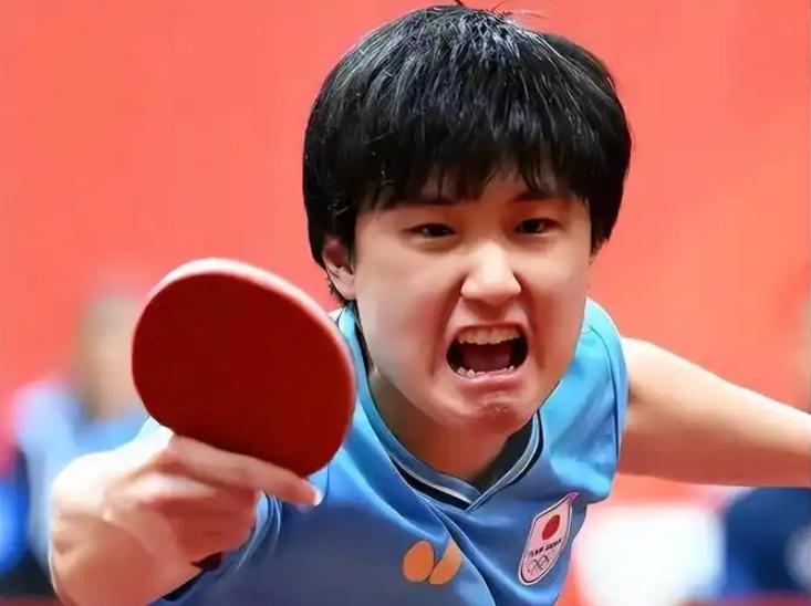 多数人真看岔了！张本智和其实不是跟着爸妈移民日本的。他父母在日本落脚时，他尚未降