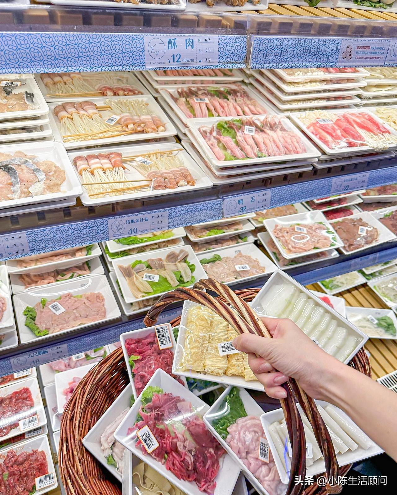 雨后带点凉意的晚上，再适合不过的就是打边炉了！