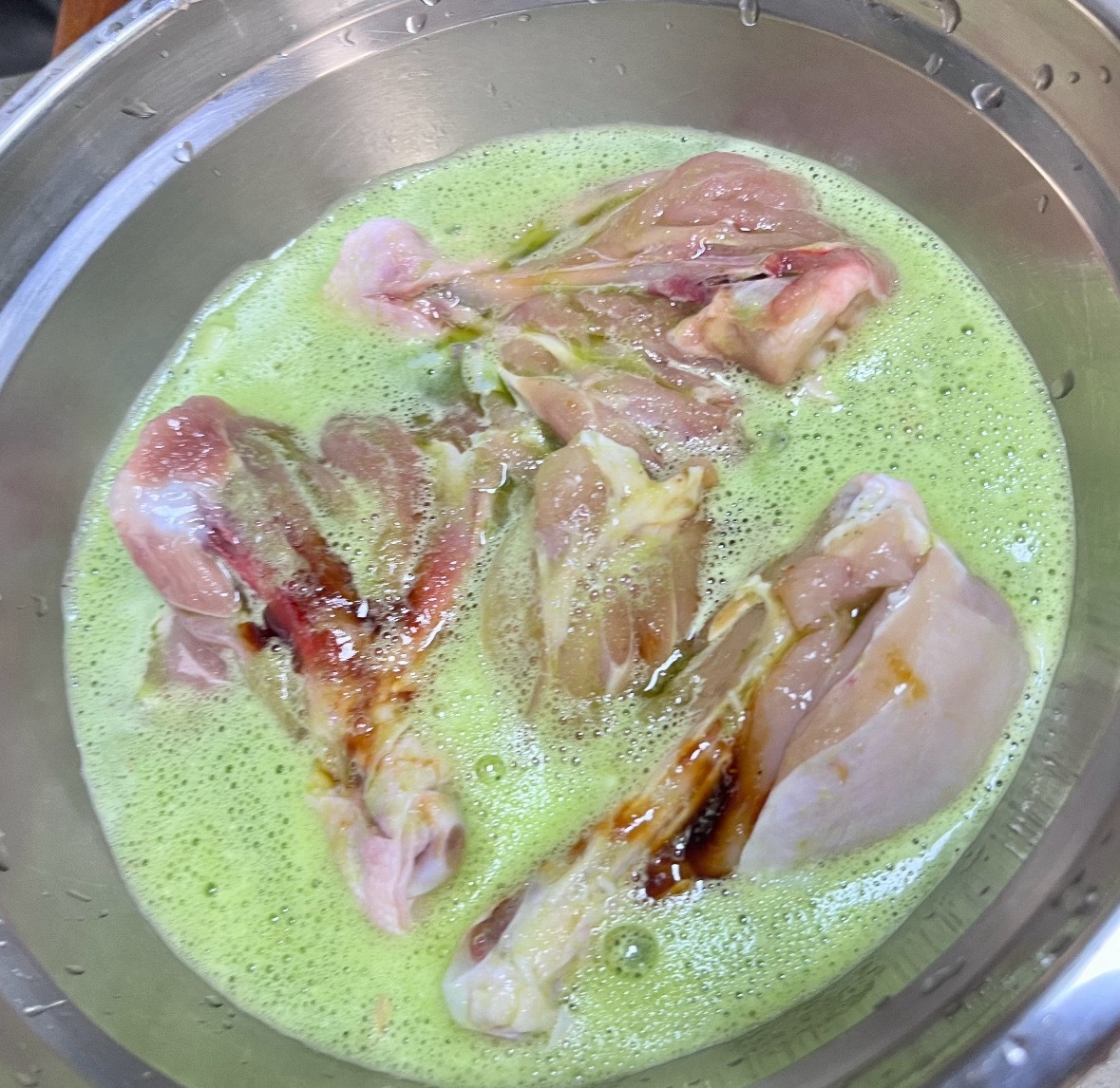 为鹅腿阿姨正名 葱汁水就是会把肉染绿呀 阿姨没有骗人 