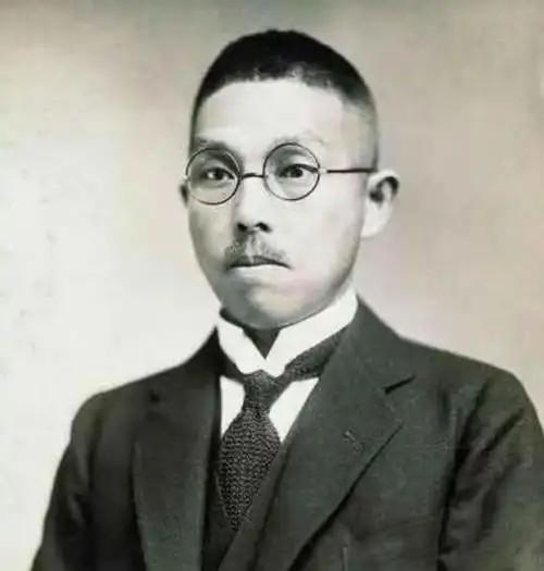 1949年11月，重庆城命悬一线。蒋介石丢下一句话："我得不到的东西，别人也休想