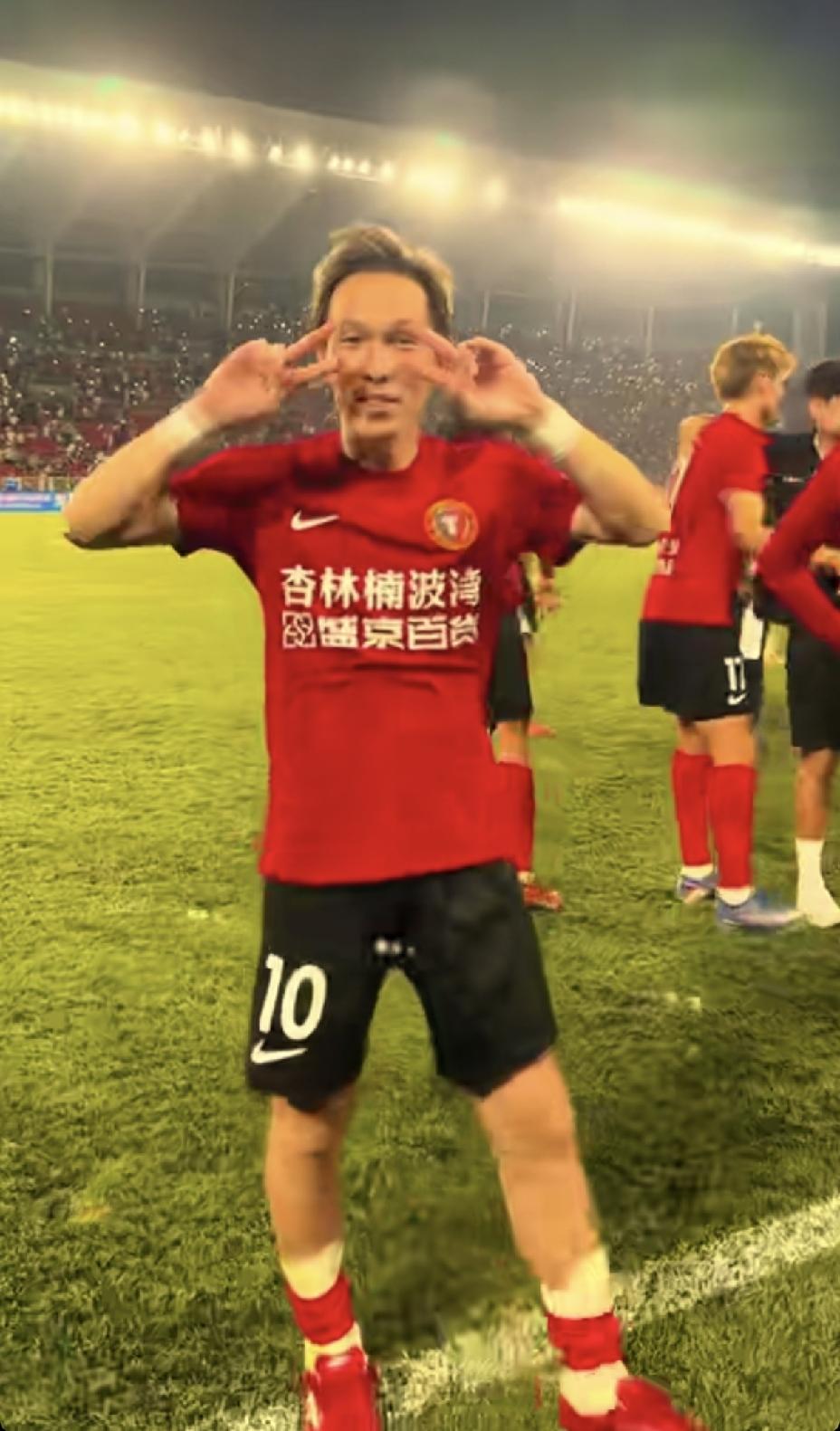 不到关键时刻，你永远无法知道辽宁铁人主帅徐正源的强大！主场迎战强敌上海申花的比赛