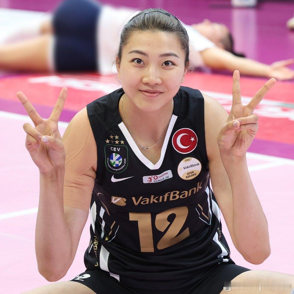 🆕友谊赛半决赛：🇹🇷瓦基弗银行 3-1 🇮🇹皮内罗洛（23-25 , 