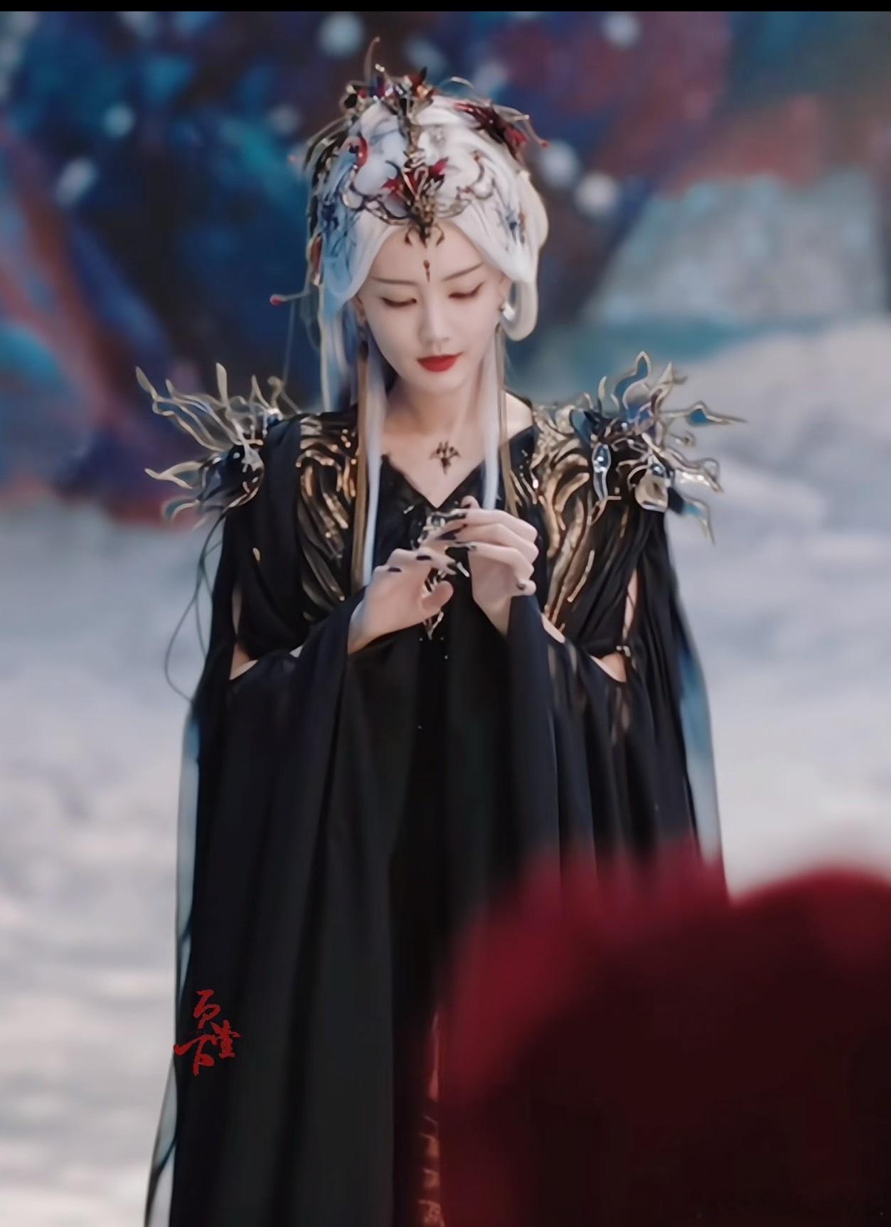 天地剑心我有个大胆的想法，清瞳最后被黑狐附身，失手杀了王权富贵。然后富贵的血唤醒