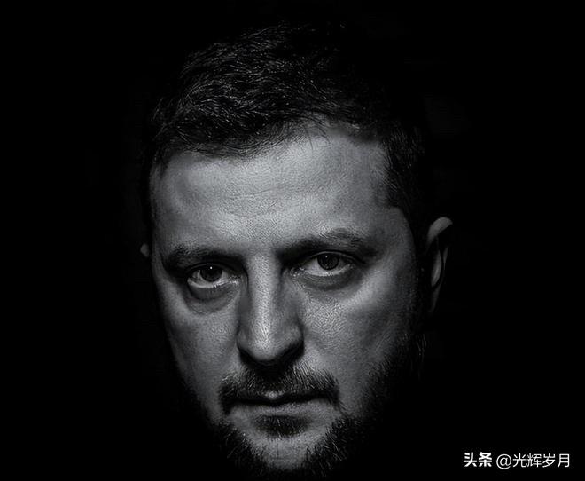 俄罗斯真的打不动了！
俄乌战场现在已经彻底变成蜗牛冲锋+人肉绞肉机模式。按照美智