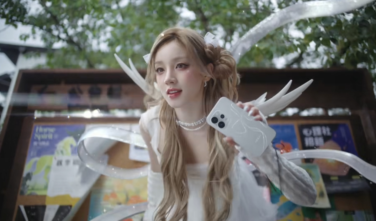 天使下凡，  把实况照片玩出花了 