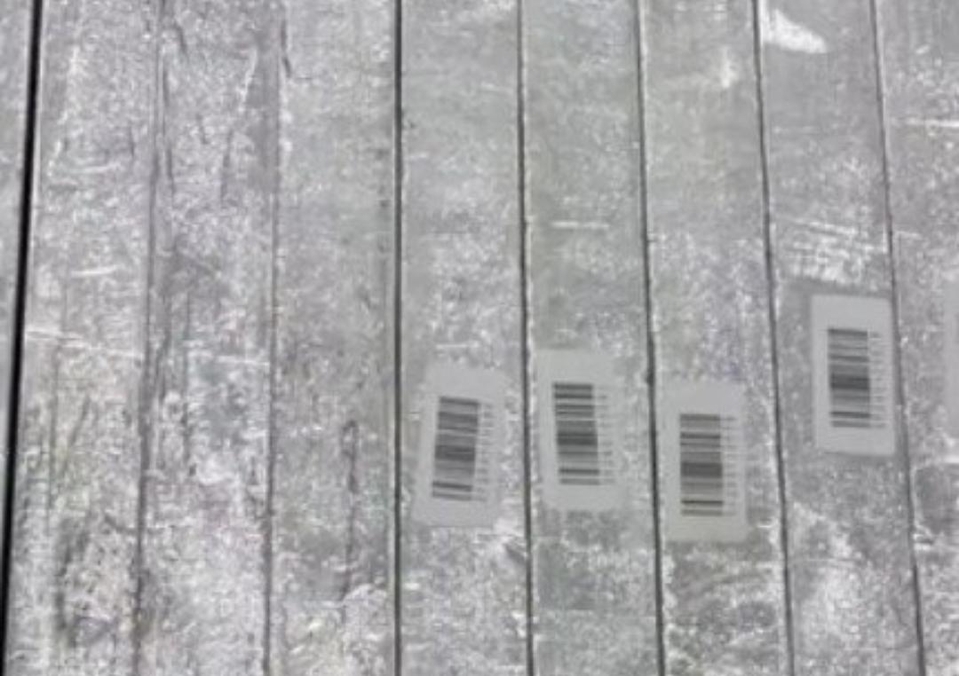 45公斤白银压箱底，儿子硬劝父亲卖掉，半月后暴跌18%全家吓出冷汗！
 谁能想到