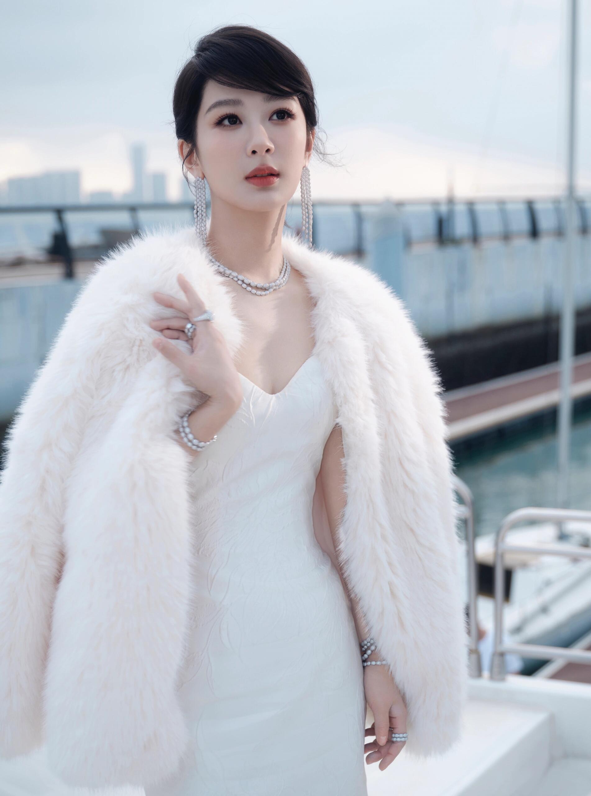 杨紫🤍APM Monaco全球品牌代言人海口直播