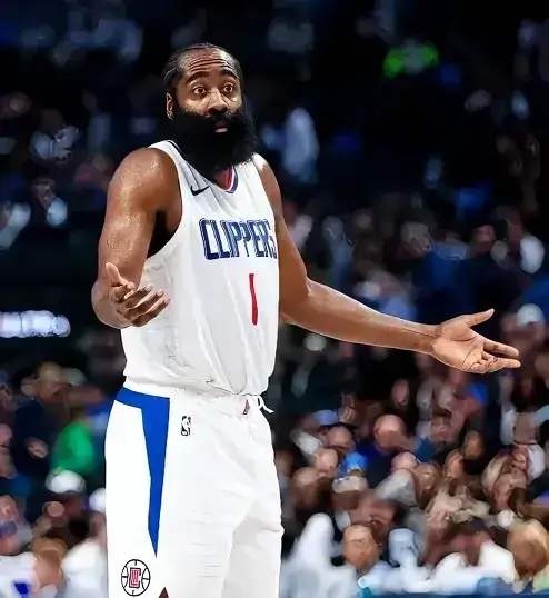 看到哈登的连续出战场次数据，登哥需要休息了哈登，连续出战42场，德罗赞，连续出战