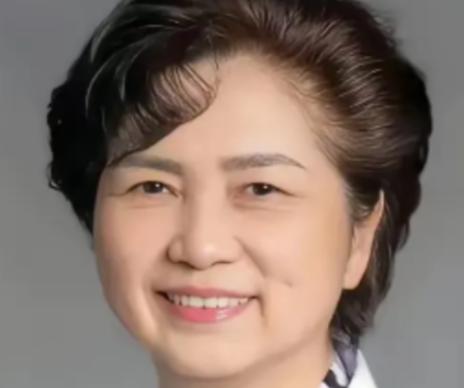 2020年，当年提出武汉“封城”举措的李兰娟院士，为国家立下了卓越功勋。不为人知