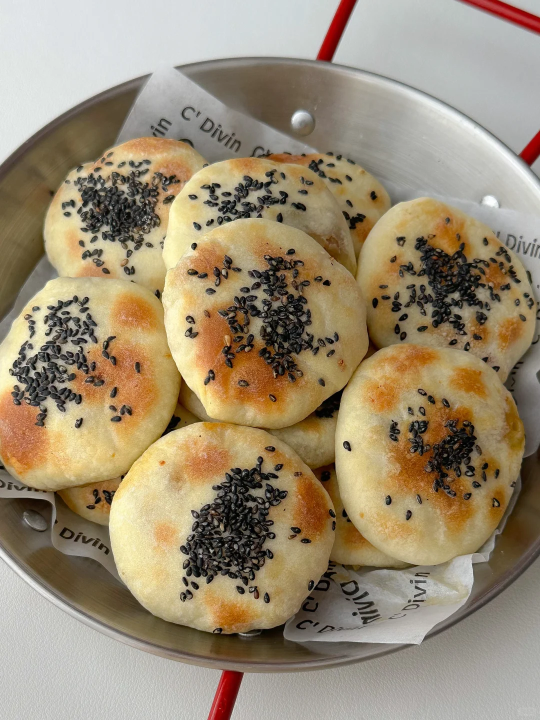 香迷糊了😭这个鲜肉烤饼我真的吃不腻
