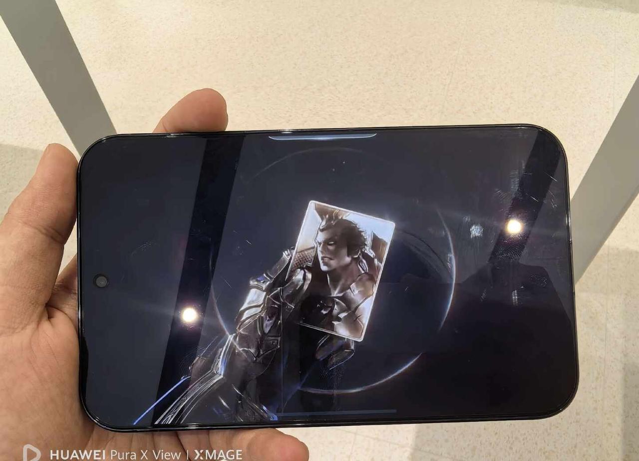 这个屏幕打王者太爽了吧
来华为授权体验店体验新出的阔直板，屏占比真的好大，打王者