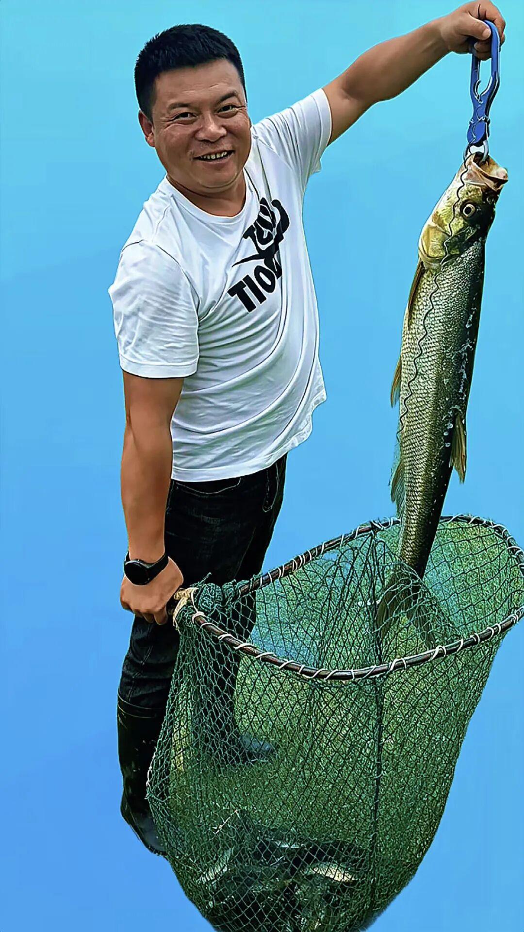 钓鱼圈传来不好的消息！

湖北黄冈钓友耿家松钓鱼后失踪，7月6日他独自去闵集沿江