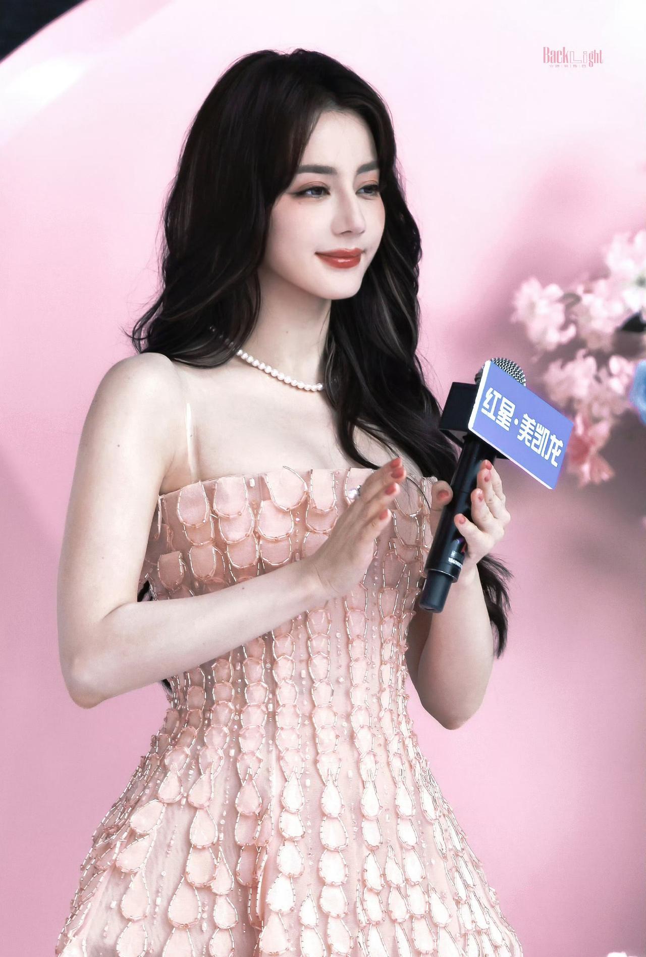 水蜜桃成精了又是被宝宝美爆的一天 好嗷 ​​​