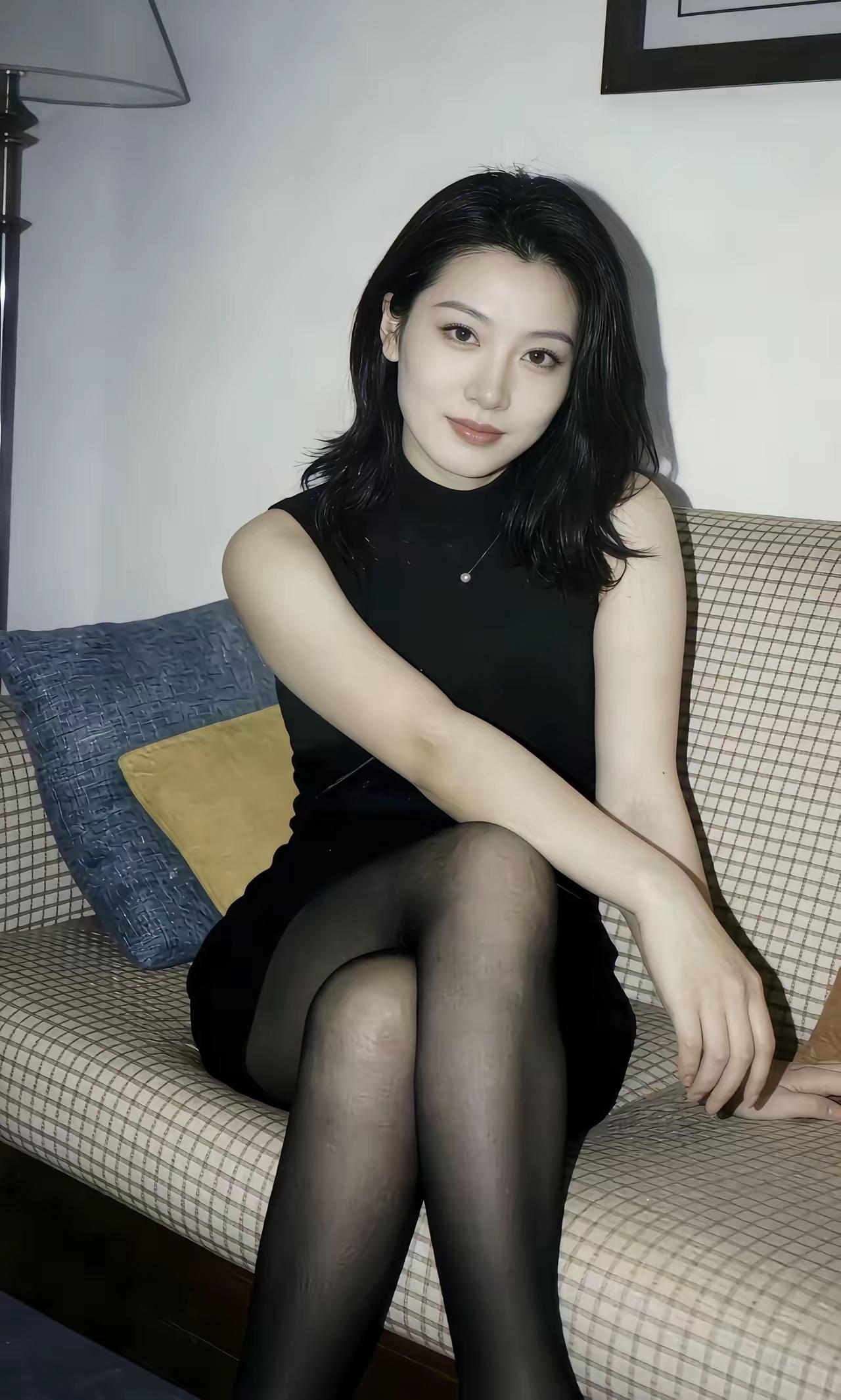 90年代，广州一家公司的女白领，算美女吗