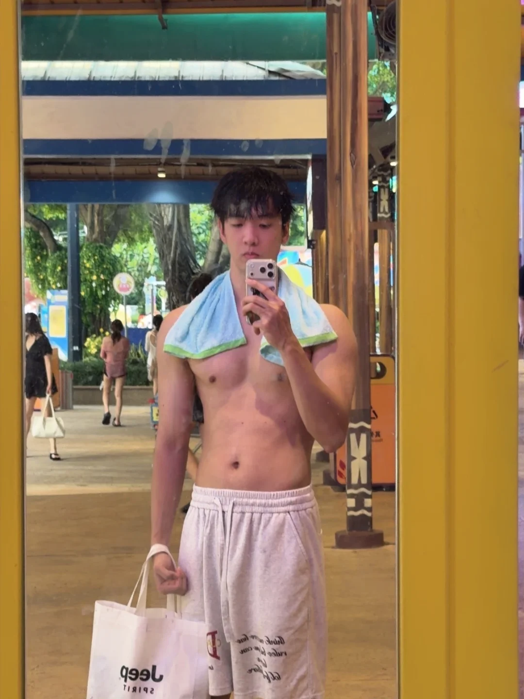 1️⃣起来游泳啊