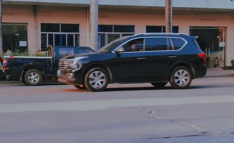 想不明白的是，私家车开10万公里，换车。单位车开30万公里，继续开。为啥单位的车