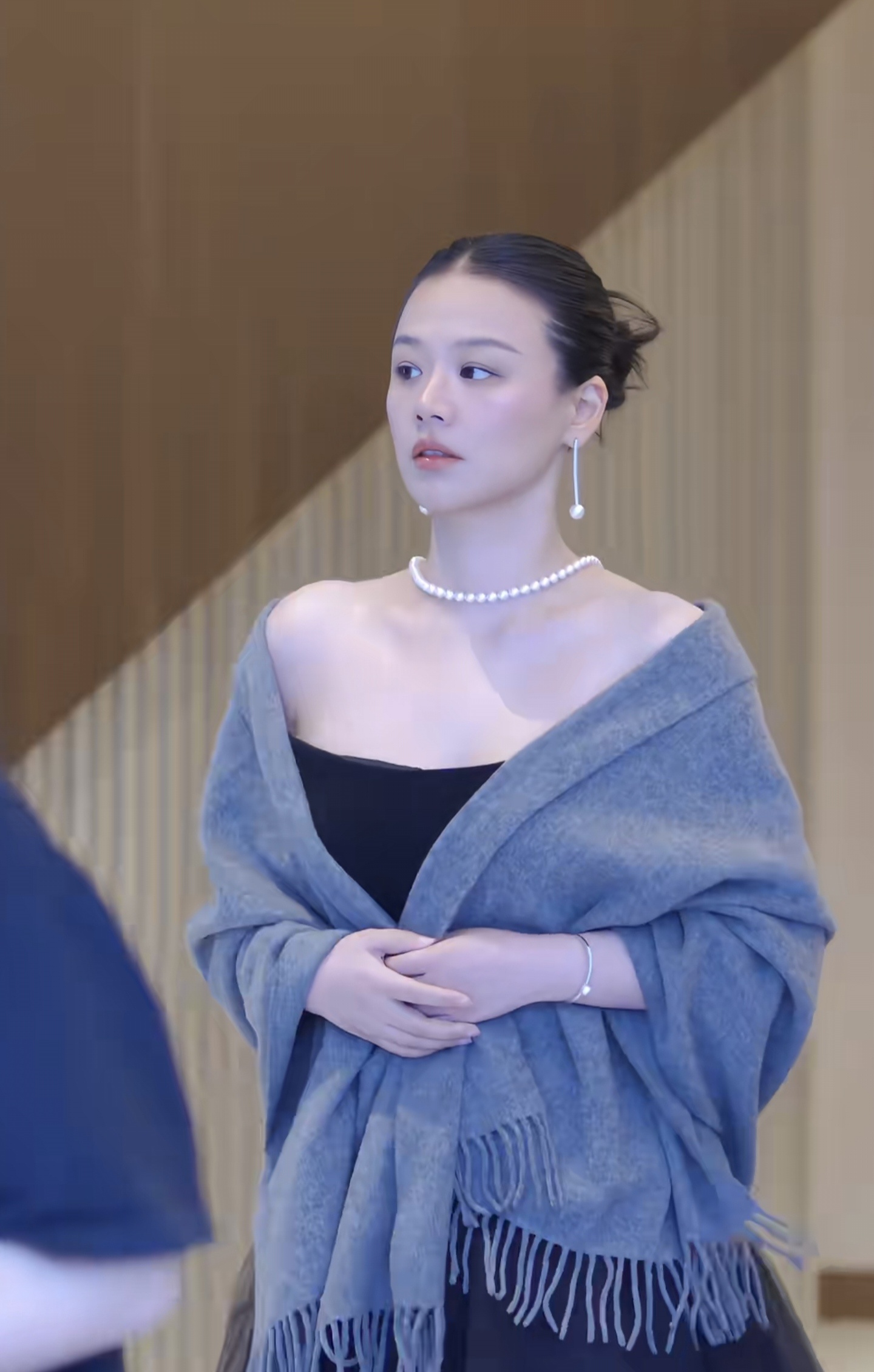 马思纯 看一个人有没有富贵相，首先就看额头。额头要是长得不好，整个人就显得没气势