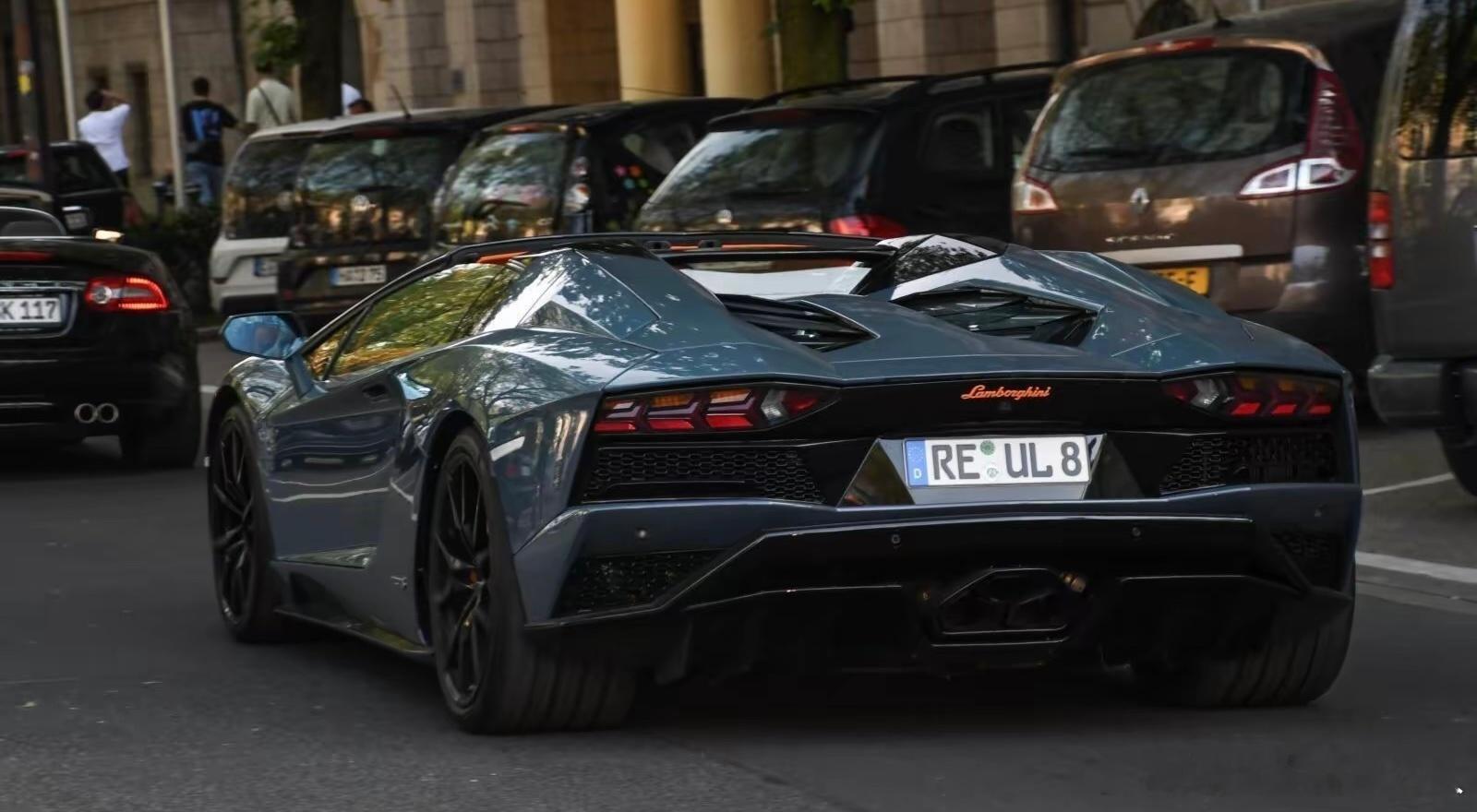 兰博基尼 Aventador S Roadster，真心真意爱。 ​​​