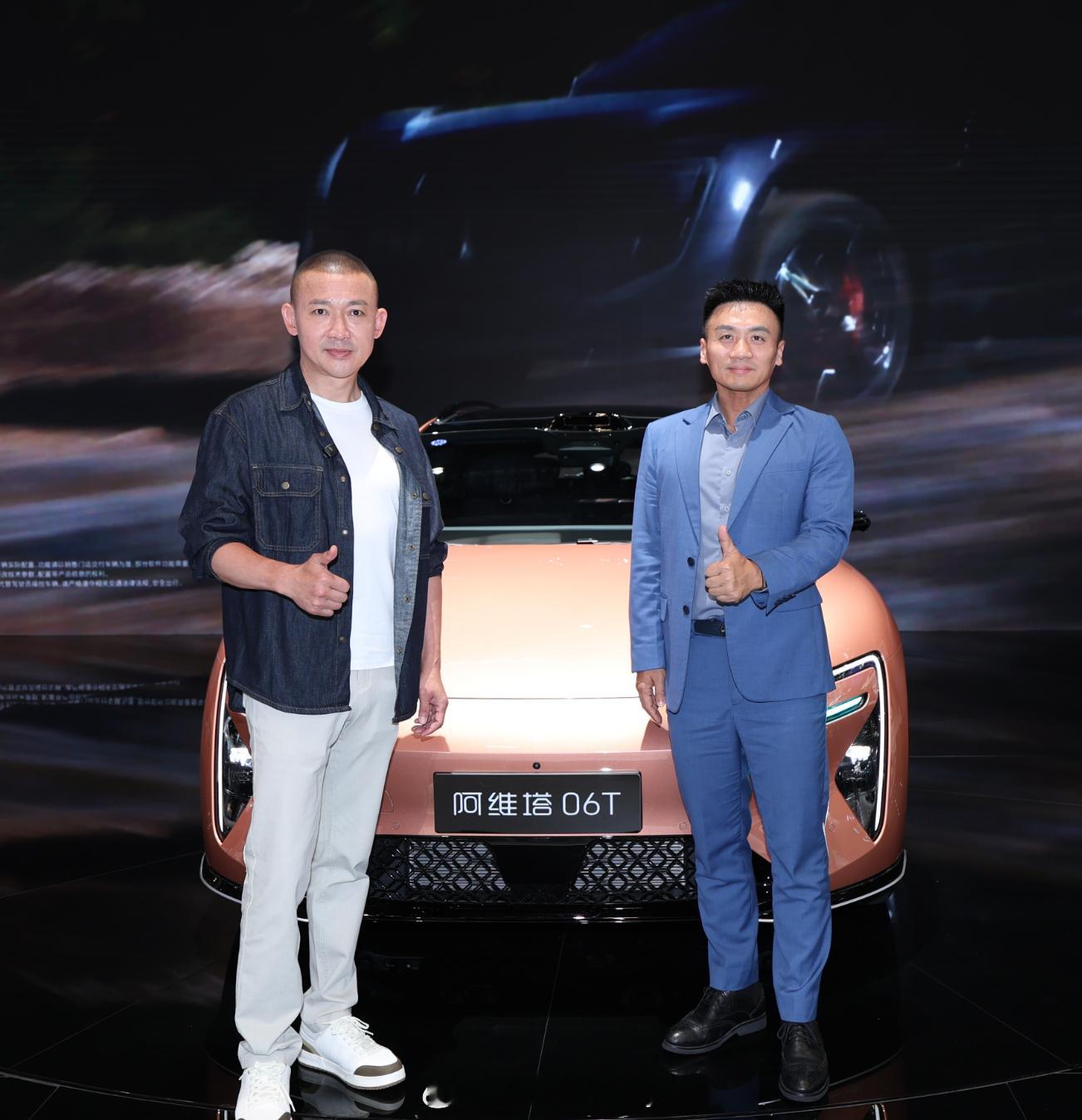 到阿维塔看之前试的那台06T没想到 看我瞅到谁了刚刷完聂远老师的一个剧没想到人家