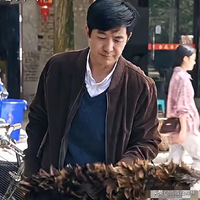 客观的说，《生逢其时》里的曹东方，
就算是有万般不好，但是他有一点，
非常值得我