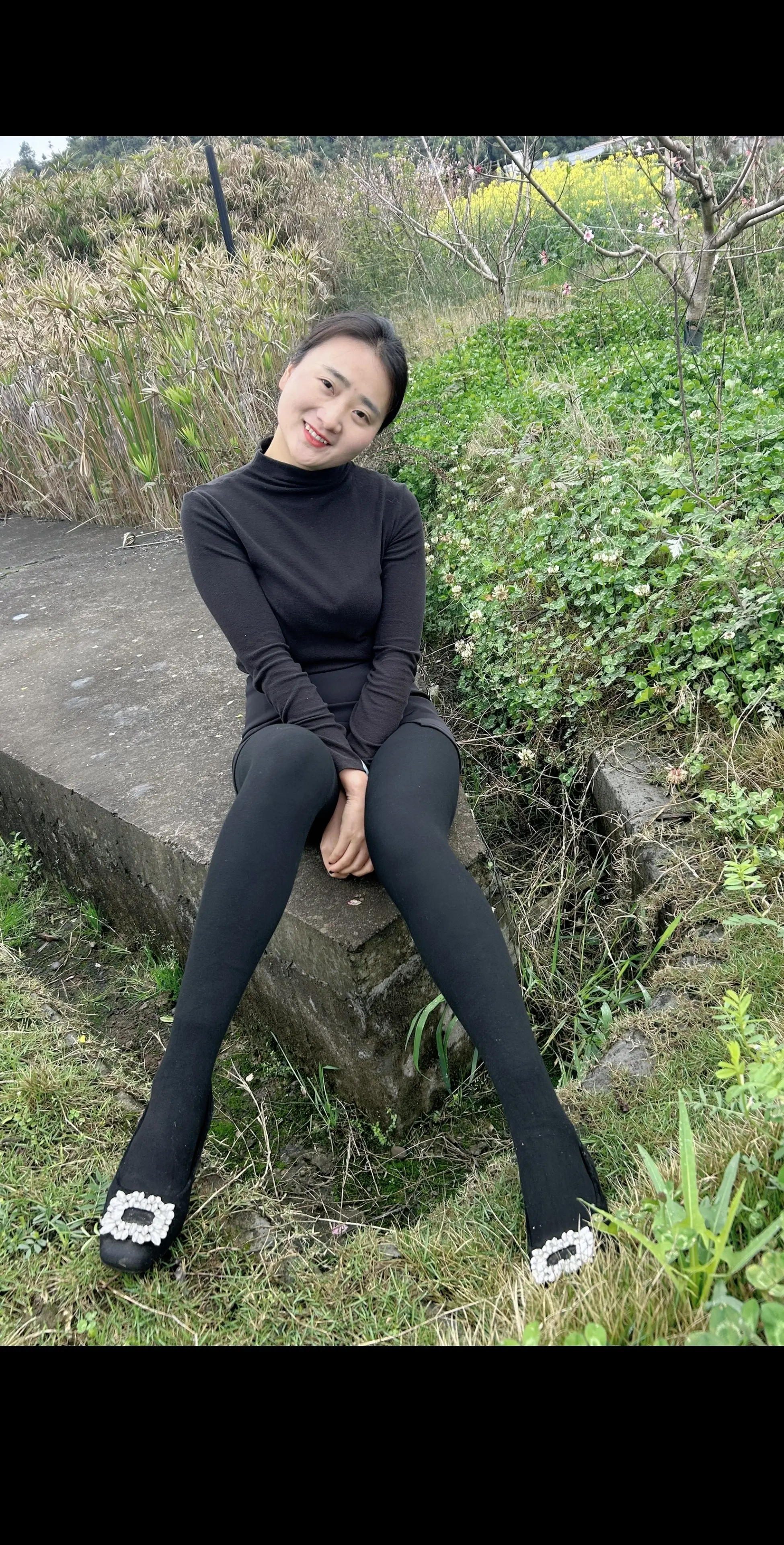 世界上很多东西可以靠努力争取 唯独拥有一位有情有义的爱人 需要一些运气