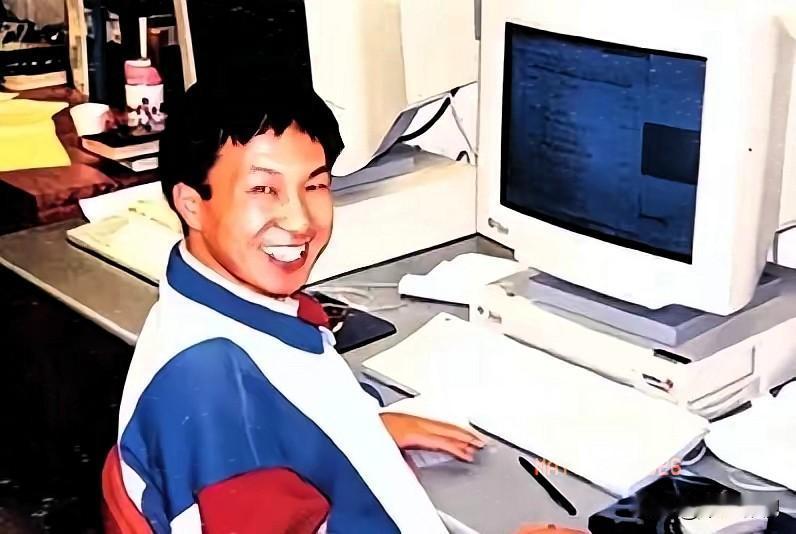 2006年，华裔核物理博士蒋国兵移民加拿大后，为了生存下去，放下了天之骄子的身段