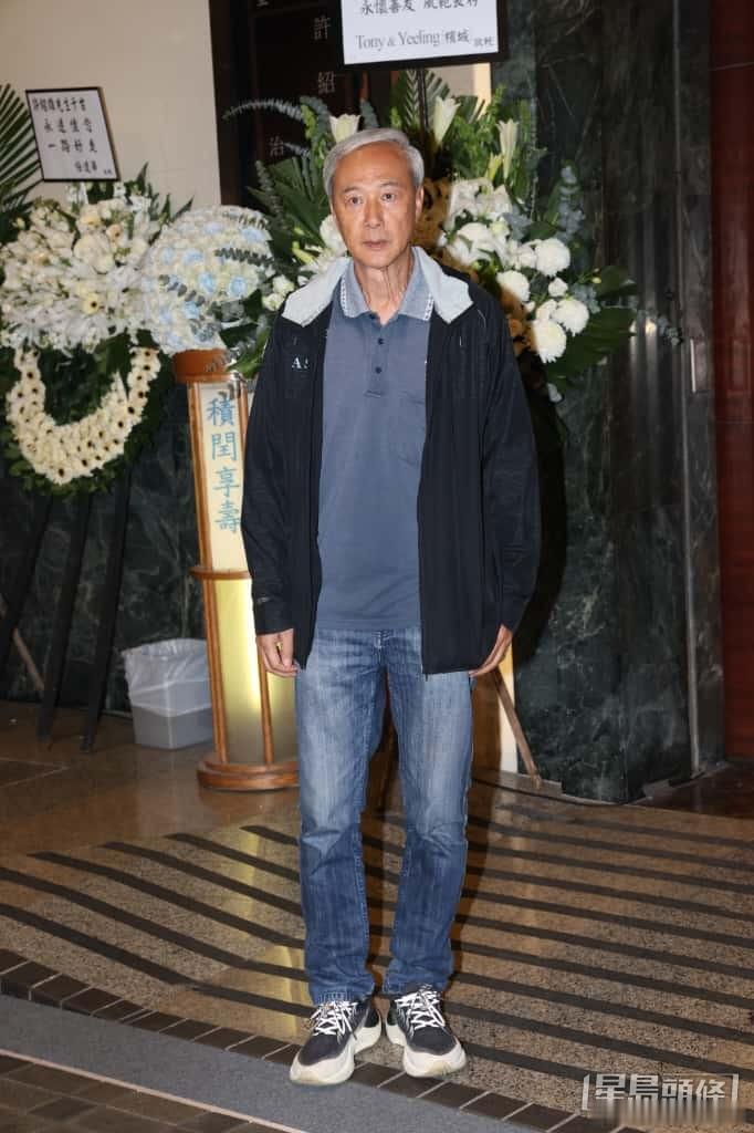 群星送別Benz雄忍痛說再見（6）許紹雄圈中好友陸續抵達，關禮傑到場時直入靈堂，