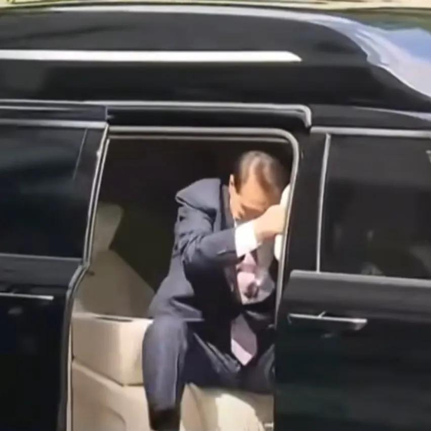 尹锡悦第六次庭审开始，但是当被记者问，怎么看待这次韩国总统大选的结果？
尹锡悦却