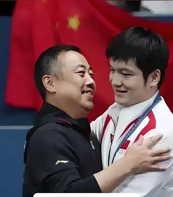 希望越大，失望越大，
樊振东真会重返国乒？
大概率难如登天！
当初硬刚不合理规则