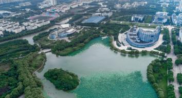 2026年考铜仁学院，贵州理科生最低参考440分，位次107281左右。
看到这