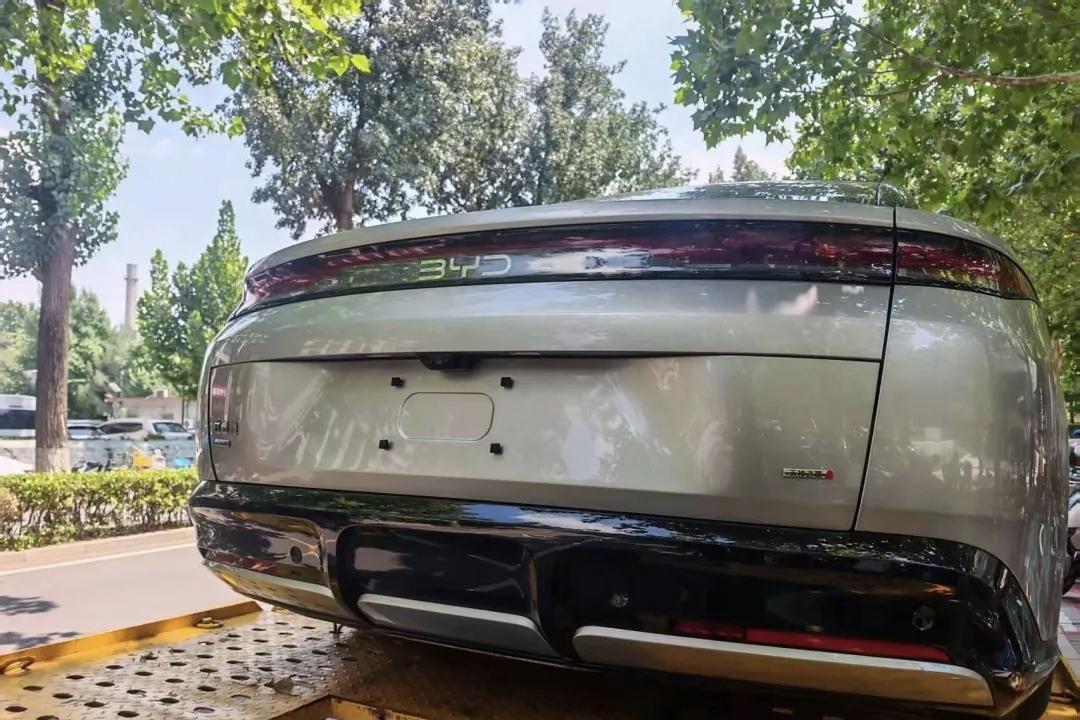 大汉实车都露面了！23万起，这续航合资看了都懵
 
大汉的实车最近已经陆续露面了