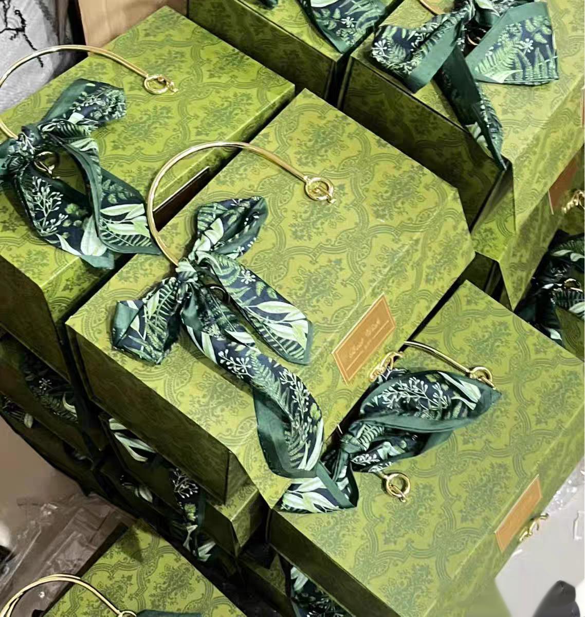 对了哦，这个月月底我会下架之前的一些课程，特别是《火锅姐认知行动营》，从2021