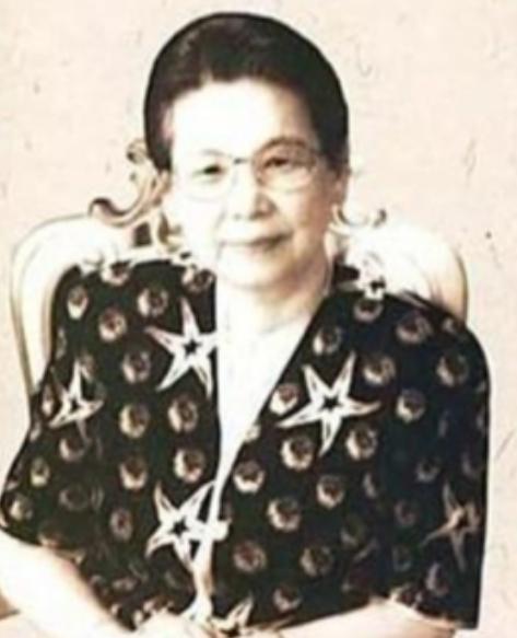 1988年，杨尚奎遗孀水静要去美国，杨尚昆得知后，立马下令：“查查领事馆发证的人