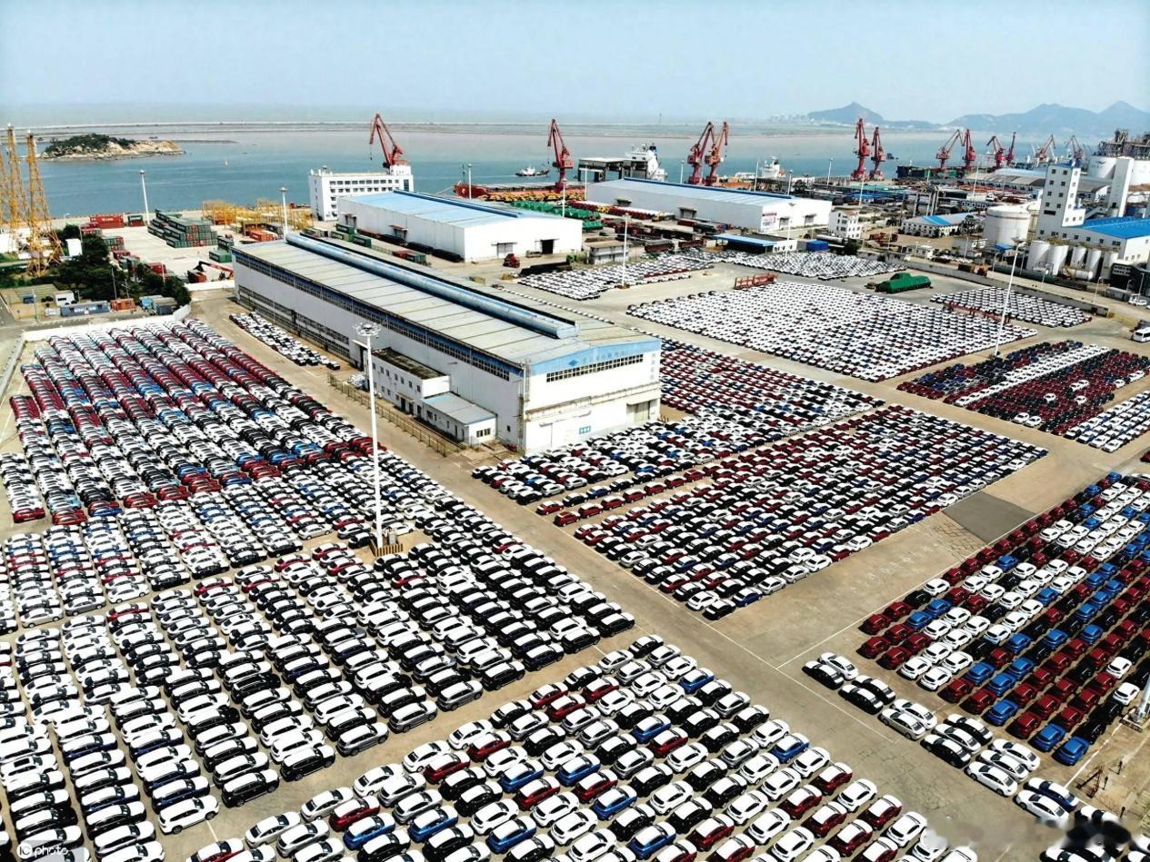 为什么中国车企都开始出海了2026未来汽车先行者大会2026年车市步入产业中场，