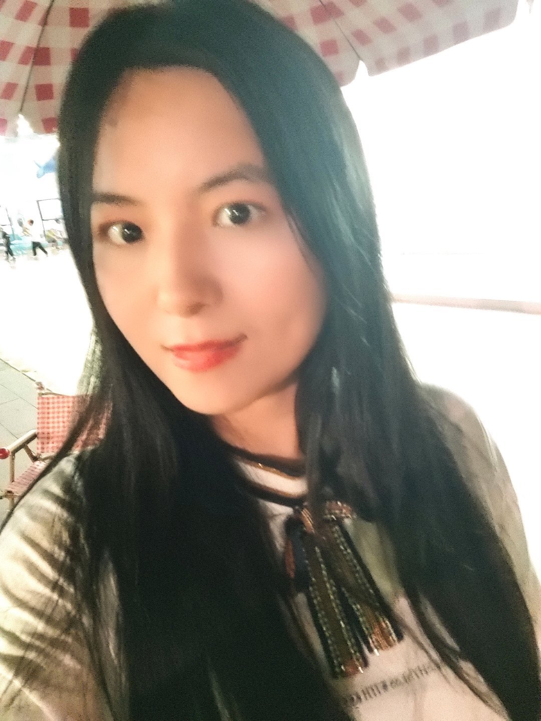 ⚓韩国室友对着我的脸量了三圈，说和鸡蛋的贴合度能到99%，直接能拿去当鹅蛋脸教学