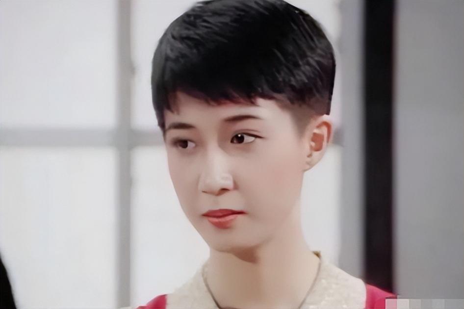 27年都传错了，成龙没掏一分钱，也没人要求做鉴定。

2026年10月26日，5