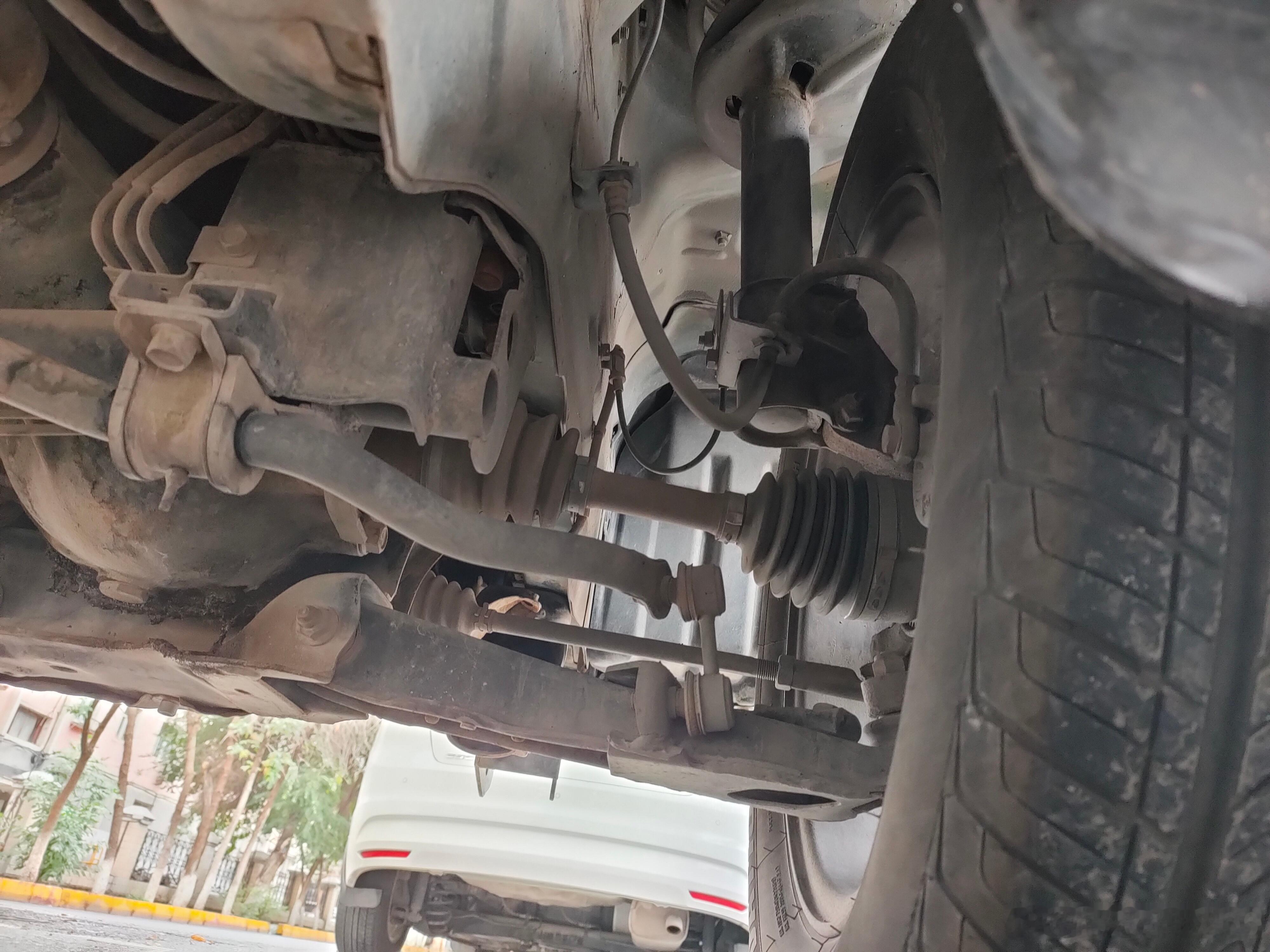 四驱的长丰猎豹飞腾。。。之前一直以为它只有后驱版。