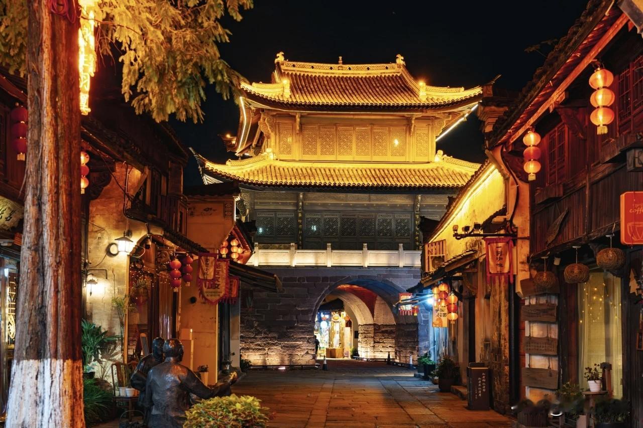 秋分，昼夜平分9月23日2时19分我们迎来了二十四节气中第十六个也是秋季的第四个