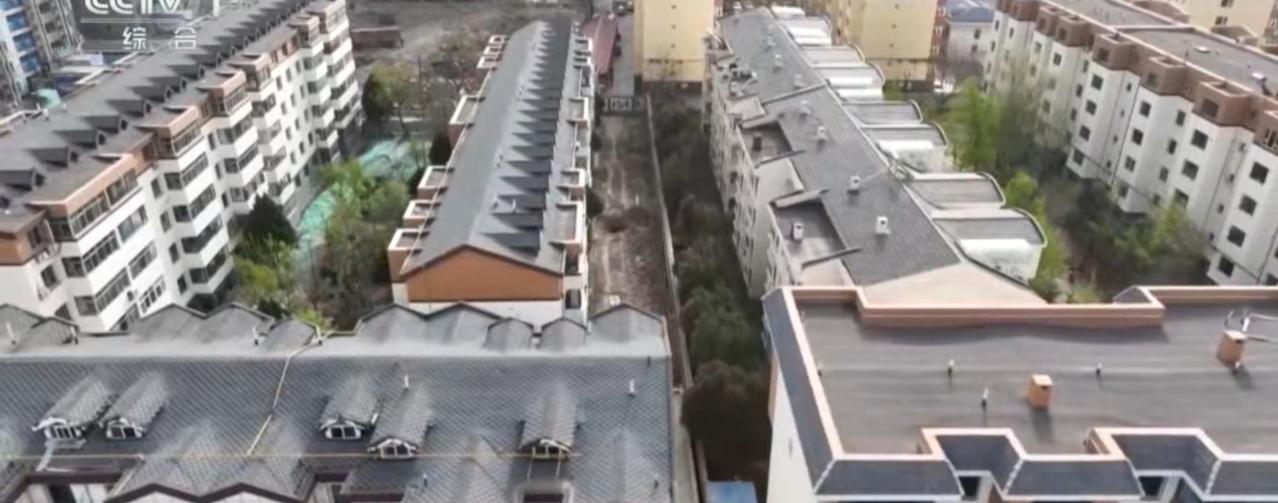 以城市更新为抓手，全面推进老旧小区改造、棚改提质、新建安居工程。翻新老旧楼栋外立