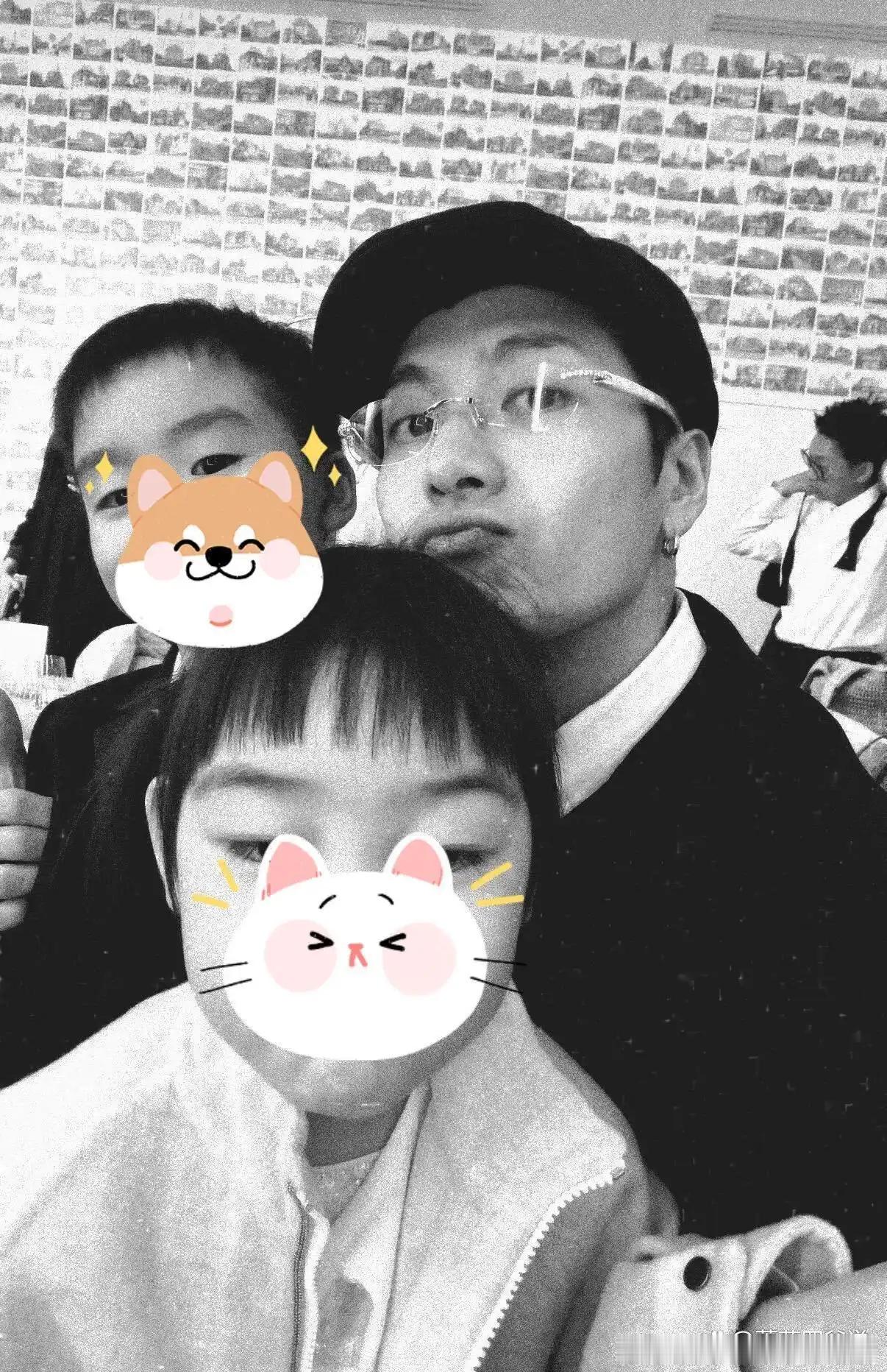 奚梦瑶婚礼，王嘉尔晒俩孩子正面照，丁佳敏很美，旺旺三公子也在