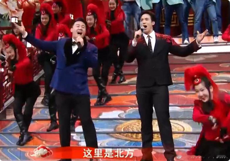 辽宁春晚尽显北方豪迈于适一出场，整个舞台都亮了！这就是少年将军的气场吧！辽宁春晚