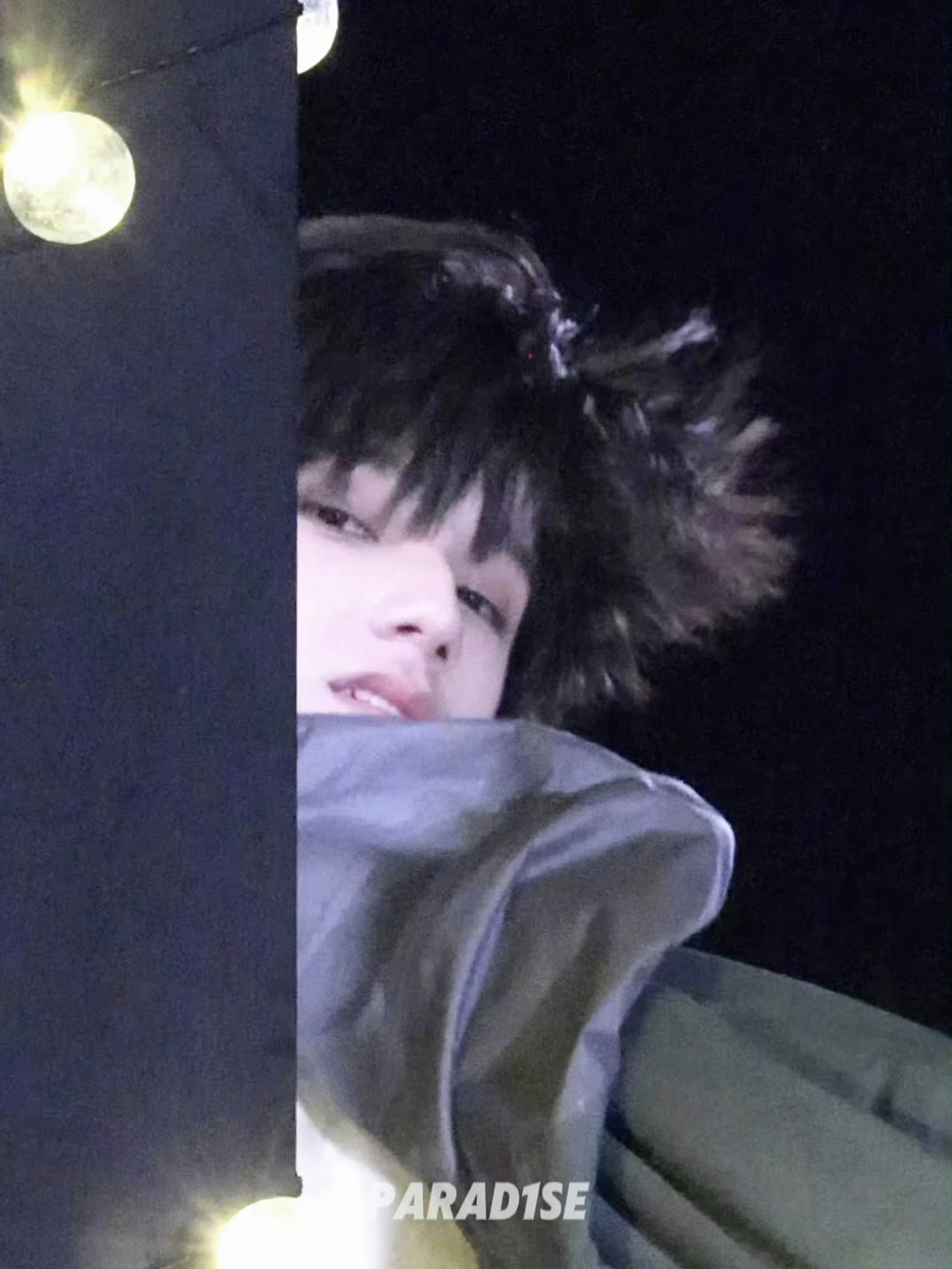 王橹杰生图 好小的脸王橹杰地表最强16岁强势来袭！小小的脸上精致的五官，完全真人