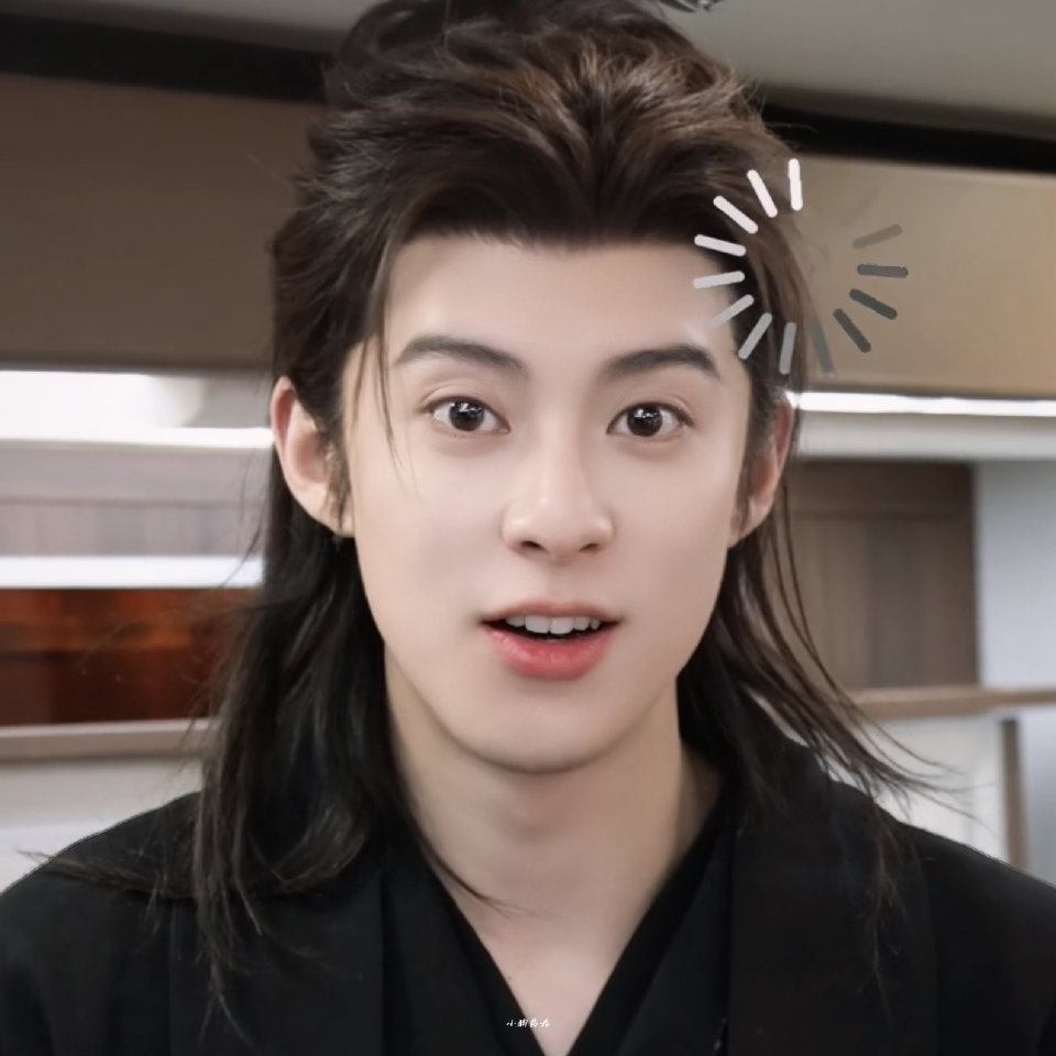 王鹤棣怎么如此呆萌 ​​​