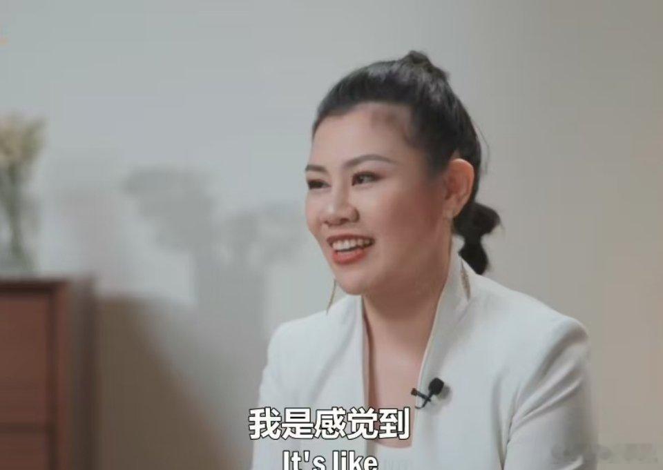 李佳琦谈国货出海当国货在前行路上步履不停，李佳琦始终以期待与助力相伴，这份双向奔